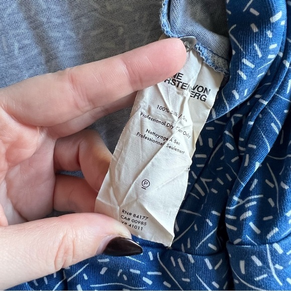 Diane Von Furstenberg (DVF) - Celeste Banded Wrap Romper - Blue/White - Picture 7 of 12